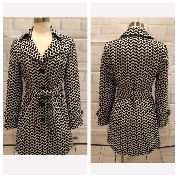 Jade Jackets & Blazers - JADE BLACK/WHITE ALL WEATHER COAT NWOT SZ. SM $32